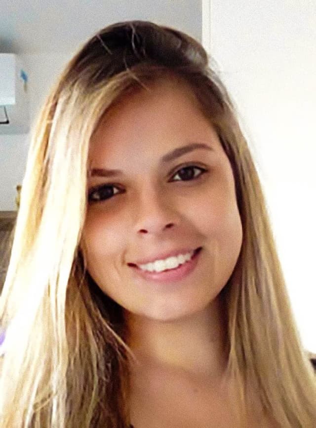 Camila Márcia Luz Moura