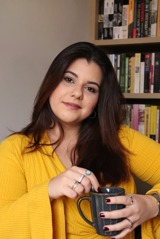 Mariana Albanês Pires