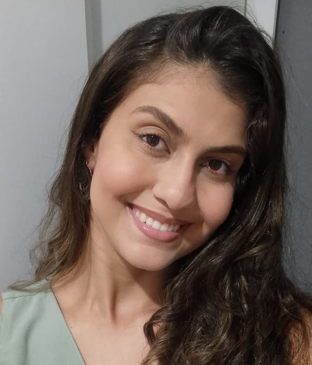 Ana Beatriz Bernardini Santos